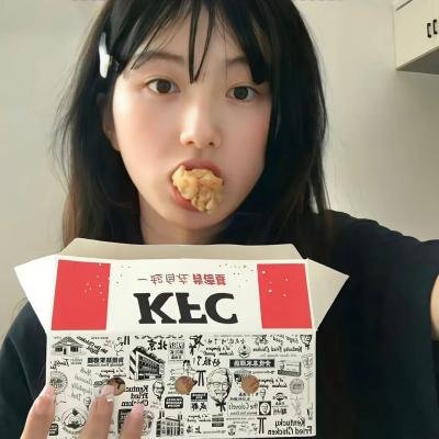 模仿女孩